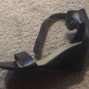 Kenneth Cole sandals